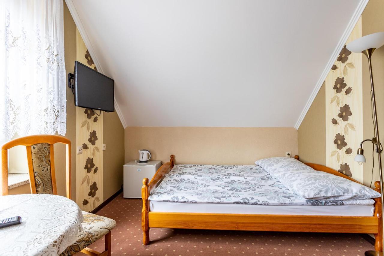 Pokoje Goscinne Katarzyna Kur Debki Exterior photo